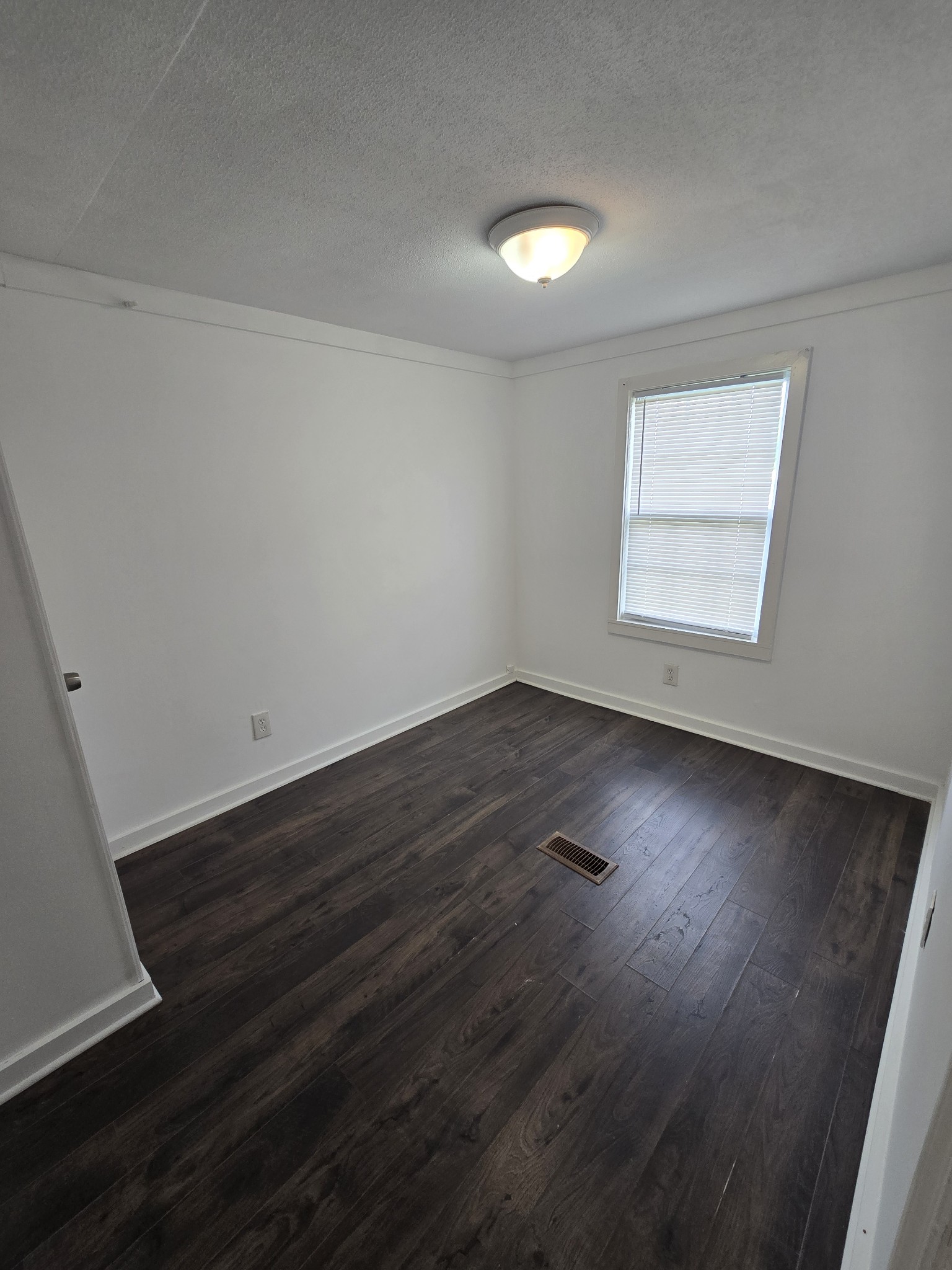 207 Hurricane Cir