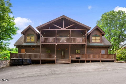 Photo of 326 Alpine Mountain Way, Pigeon Forge, TN 37863 (MLS # 3596429)