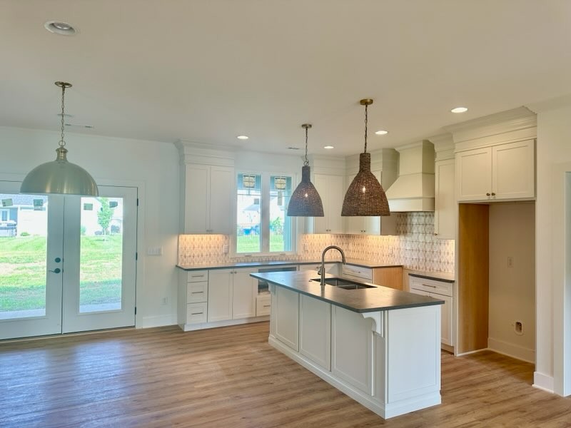 519 Cottage Way