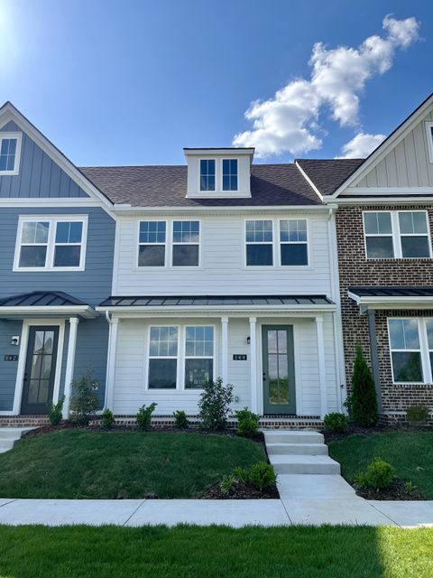144 Valentine Aly Nashville TN 37218