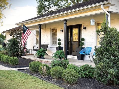 165 Walnut Cir Livingston TN 38570