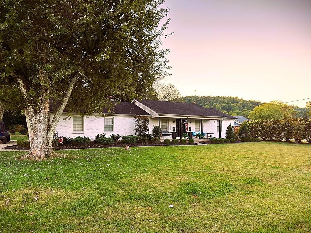 165 Walnut Cir