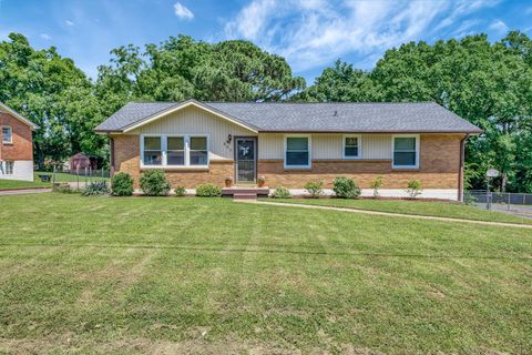 207 Bonnafield Dr Hermitage TN 37076