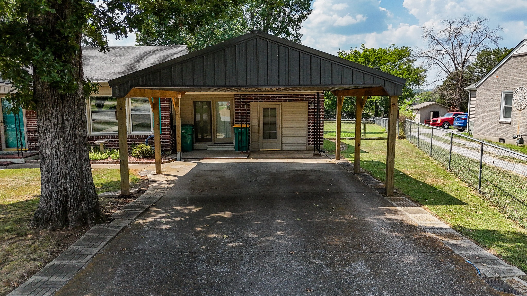 126 Armory Dr