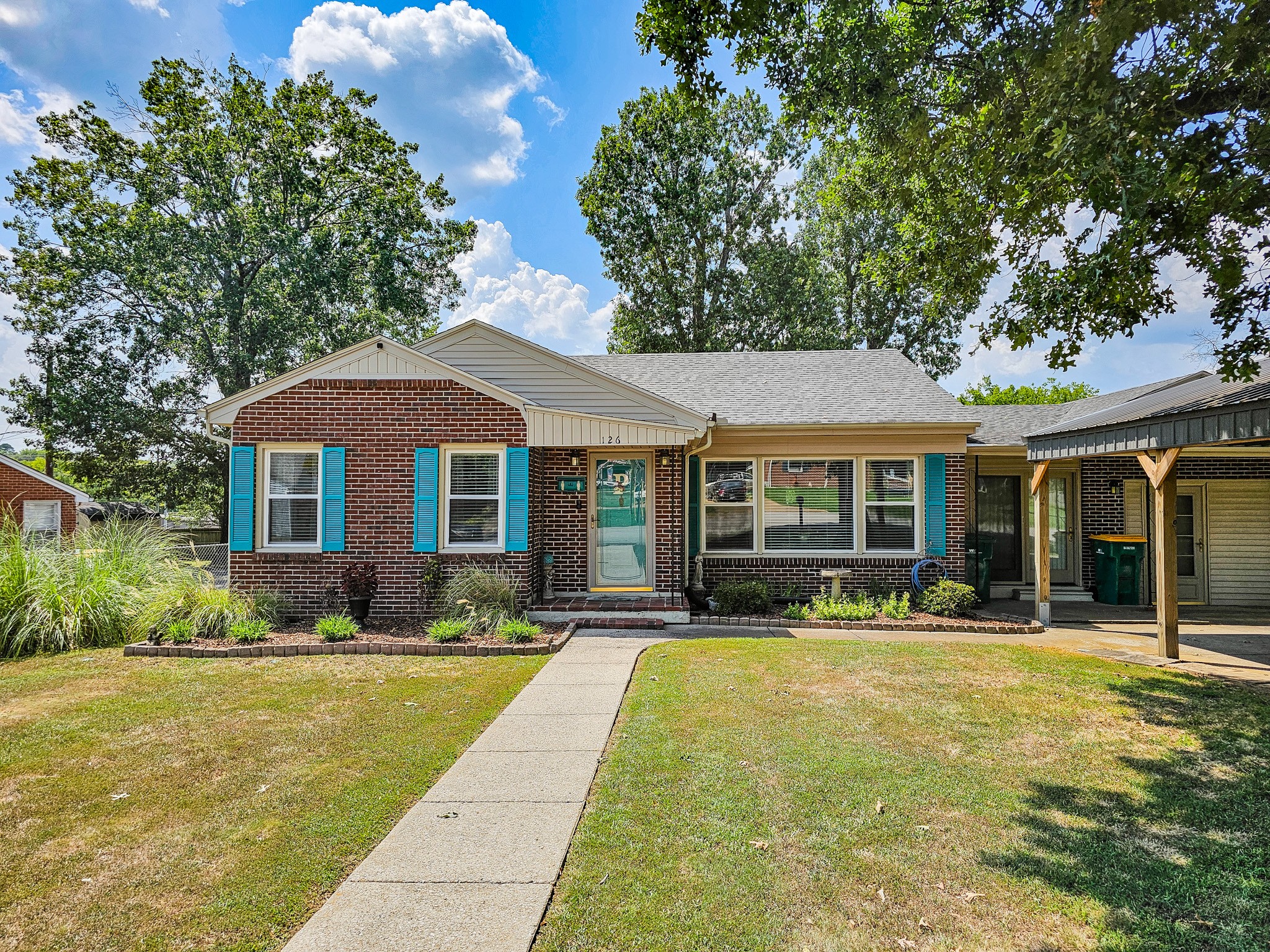 126 Armory Dr