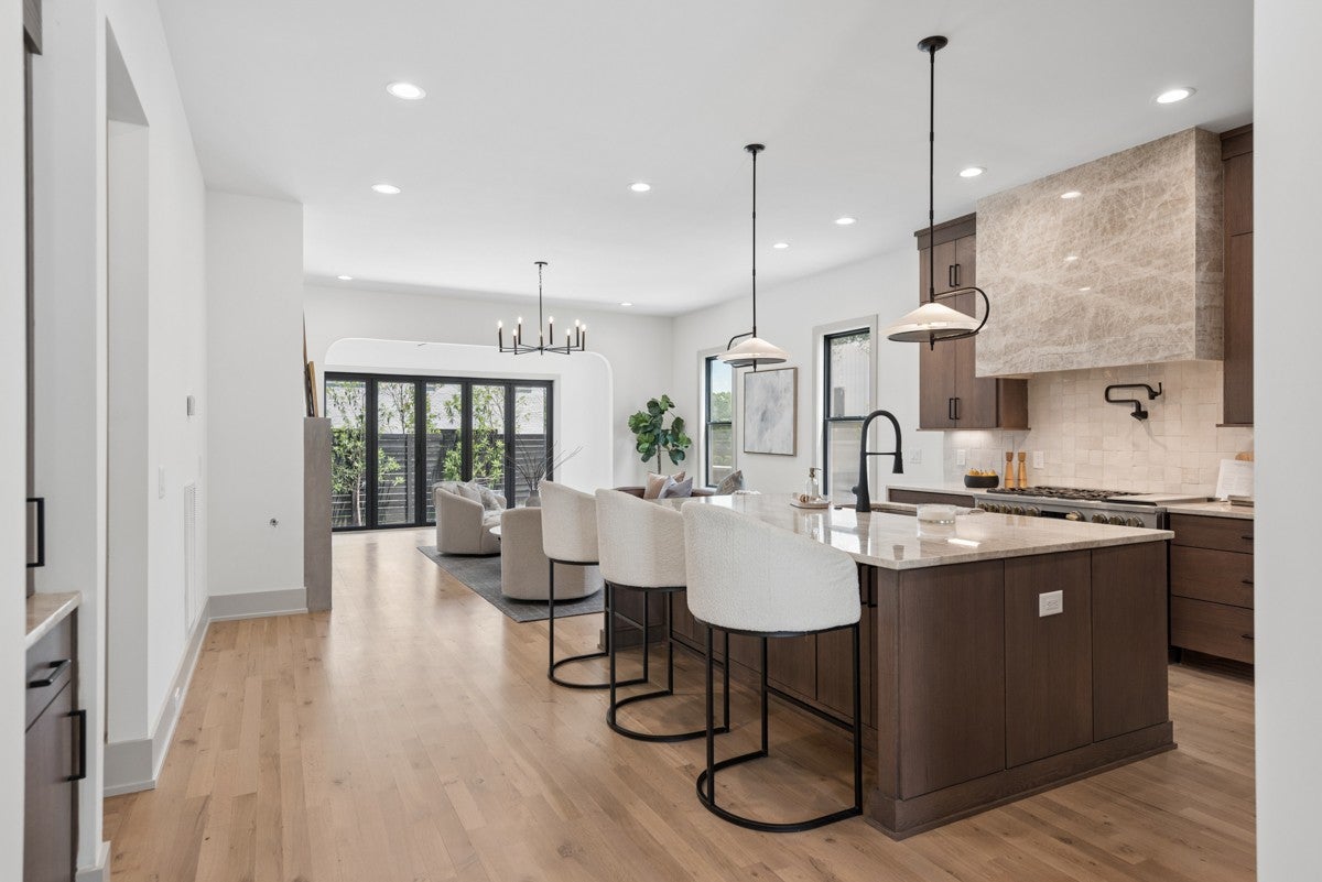 5.0-bed rental at 506 Stonewall Way