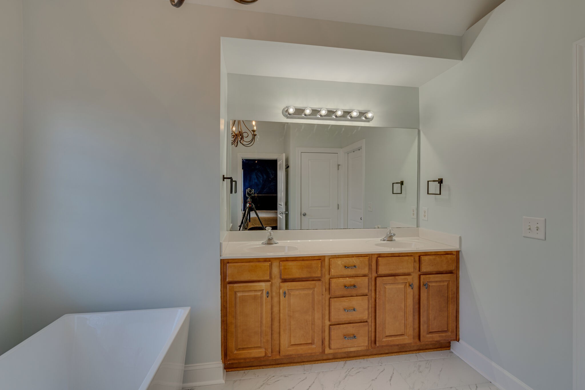 Madison, Tennessee 37115, United States, 3 Bedrooms Bedrooms, ,2 BathroomsBathrooms,Residential,Pending,143391