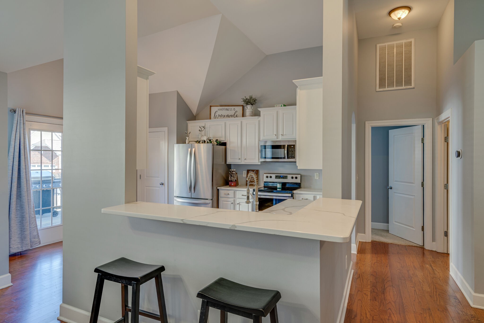 Madison, Tennessee 37115, United States, 3 Bedrooms Bedrooms, ,2 BathroomsBathrooms,Residential,Pending,143391