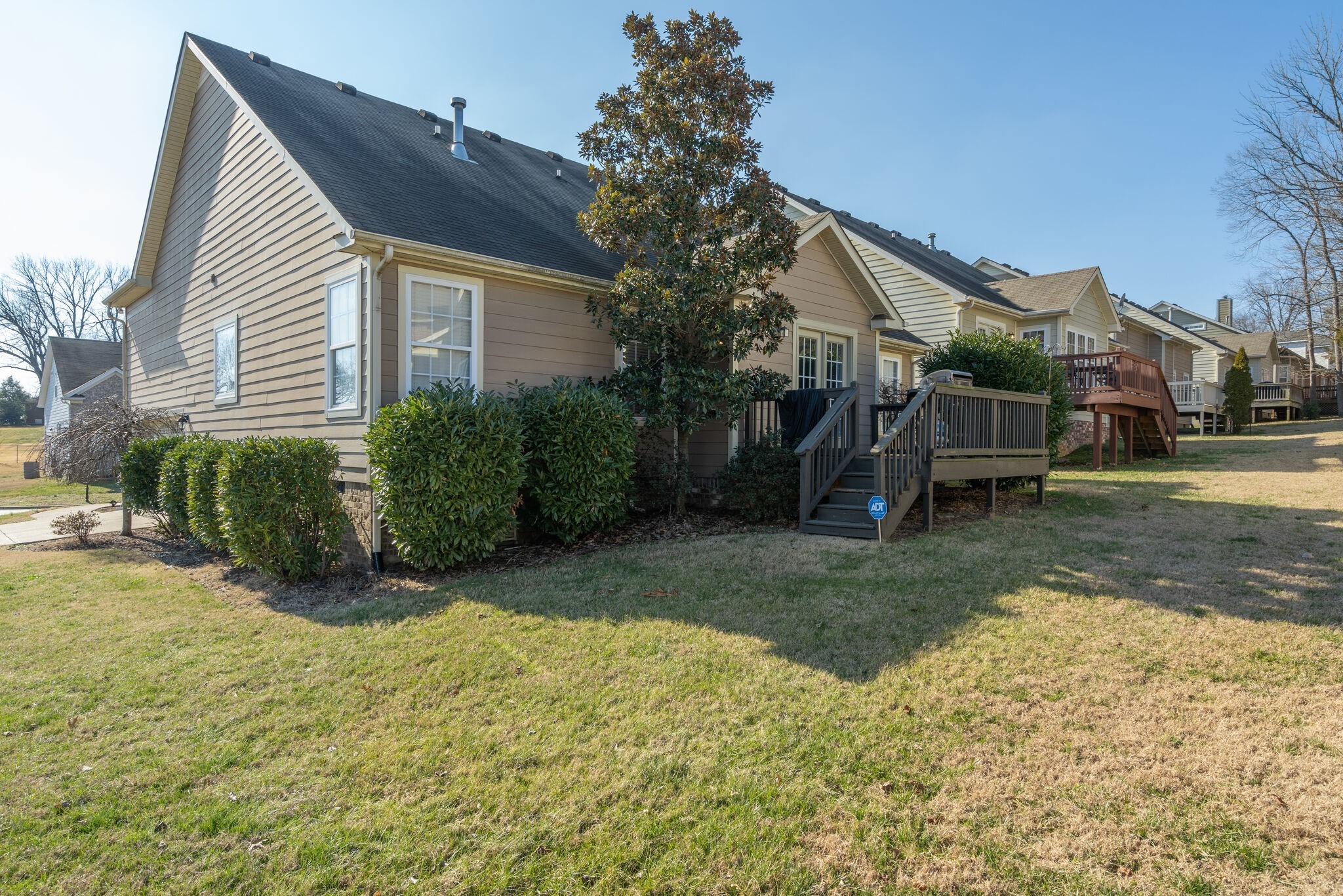 Madison, Tennessee 37115, United States, 3 Bedrooms Bedrooms, ,2 BathroomsBathrooms,Residential,Pending,143391