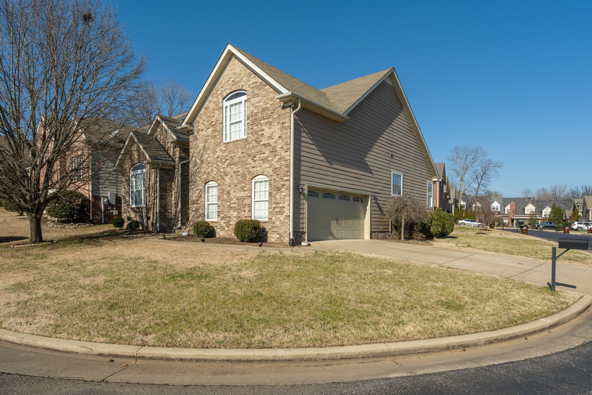 Madison, Tennessee 37115, United States, 3 Bedrooms Bedrooms, ,2 BathroomsBathrooms,Residential,Pending,143391