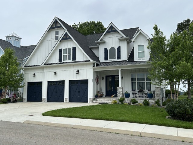 235 Hammock Dr