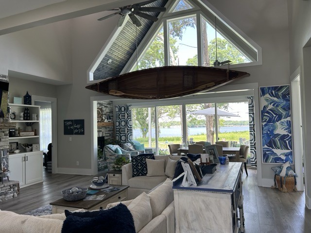 235 Hammock Dr