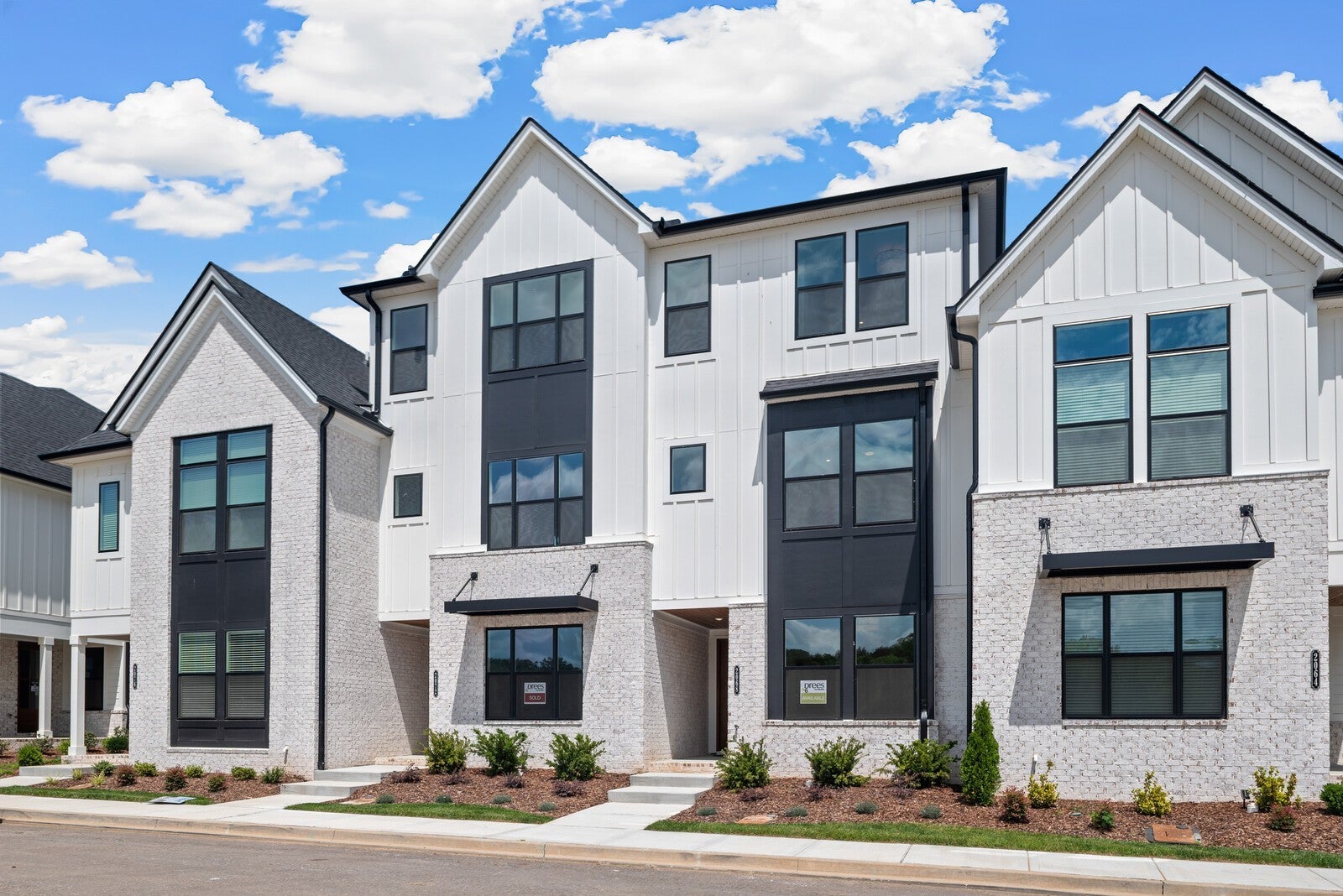 2100 Conductor Ln
