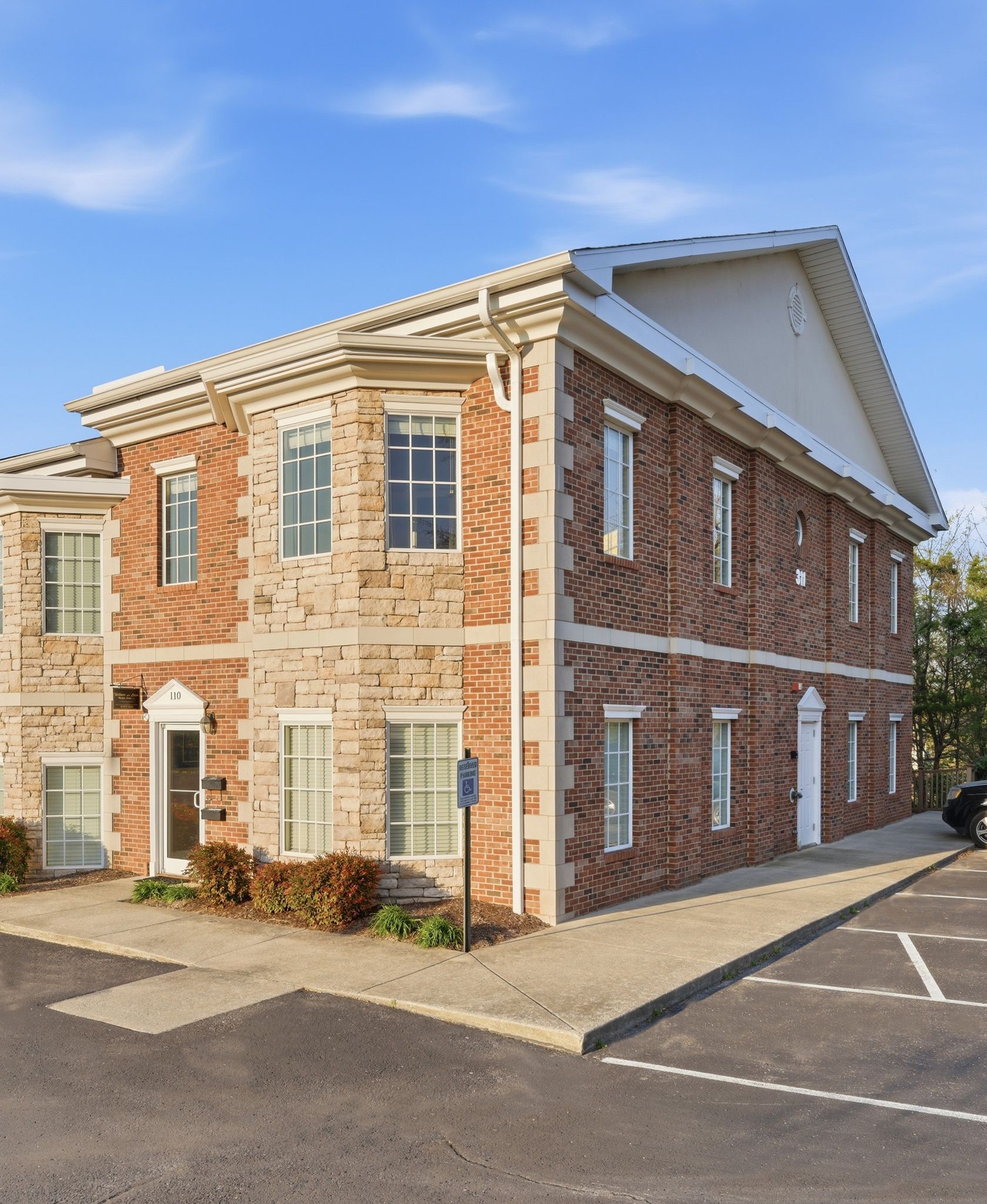 311 S Royal Oaks Blvd