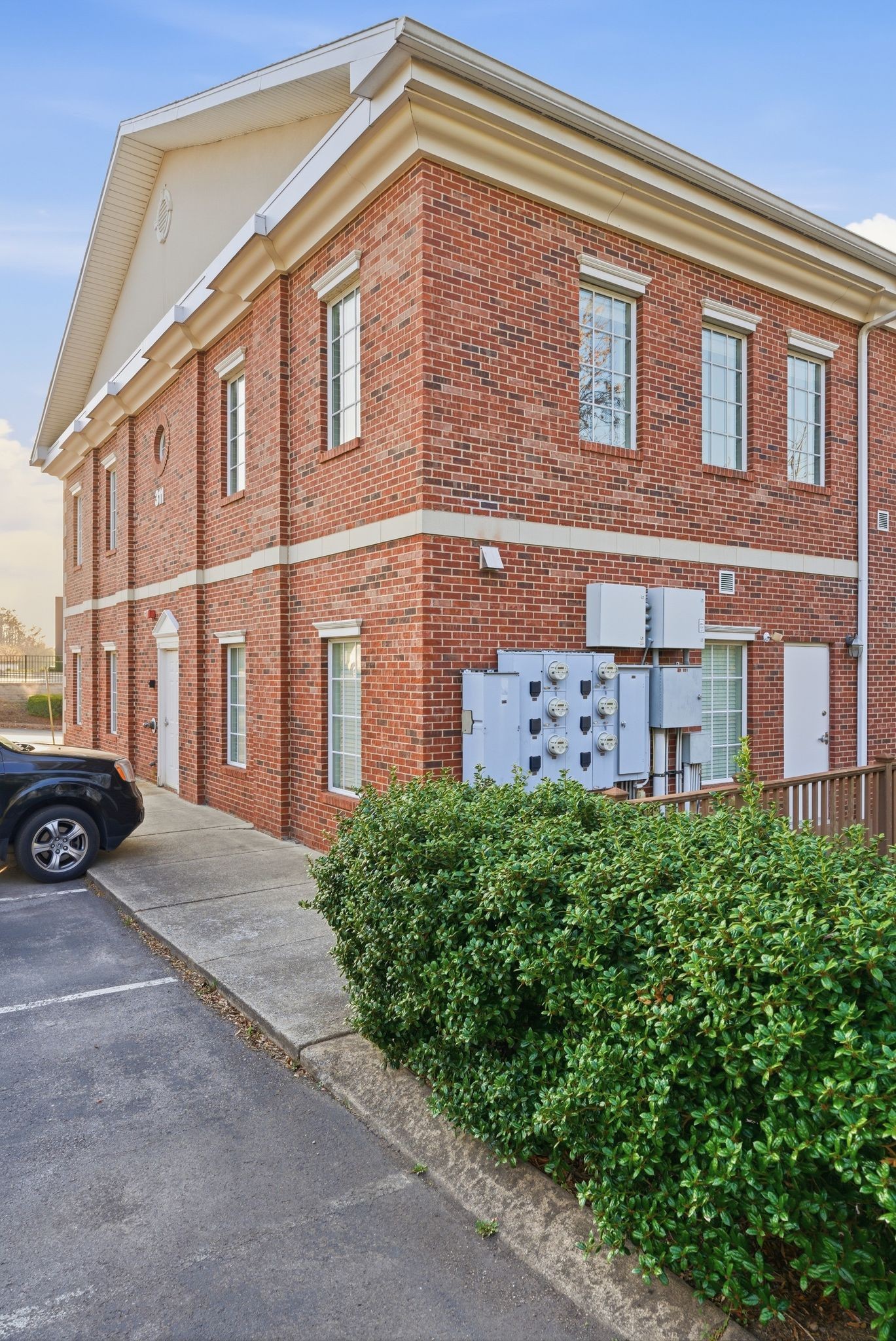 311 S Royal Oaks Blvd