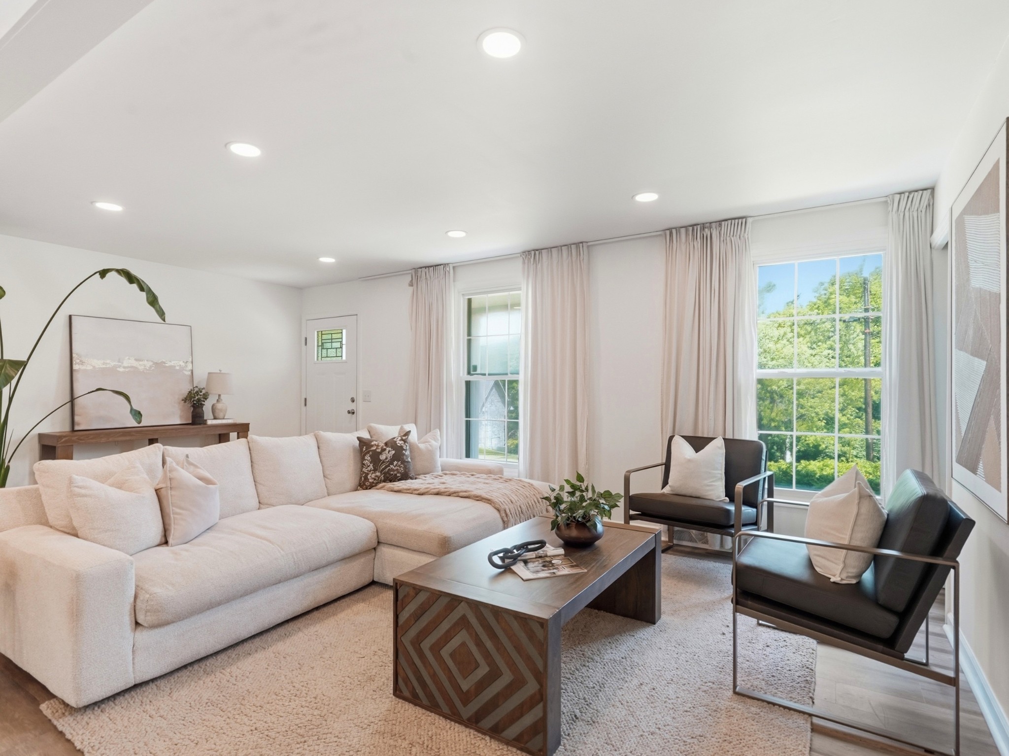 3288 Niagara Dr