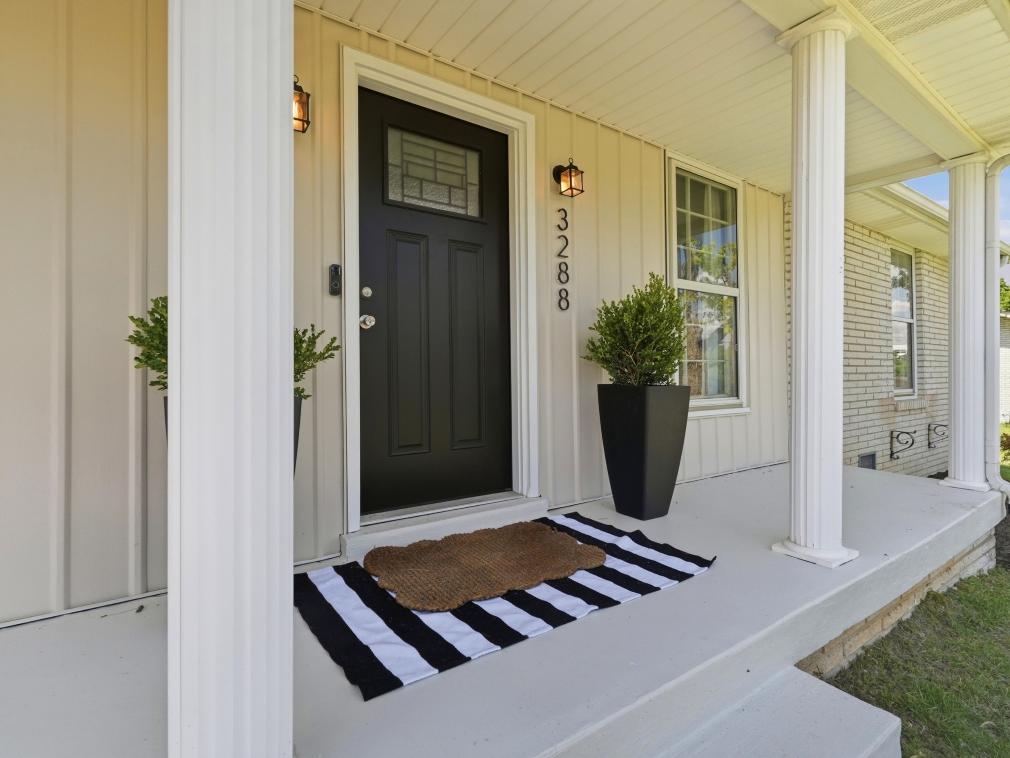 3288 Niagara Dr