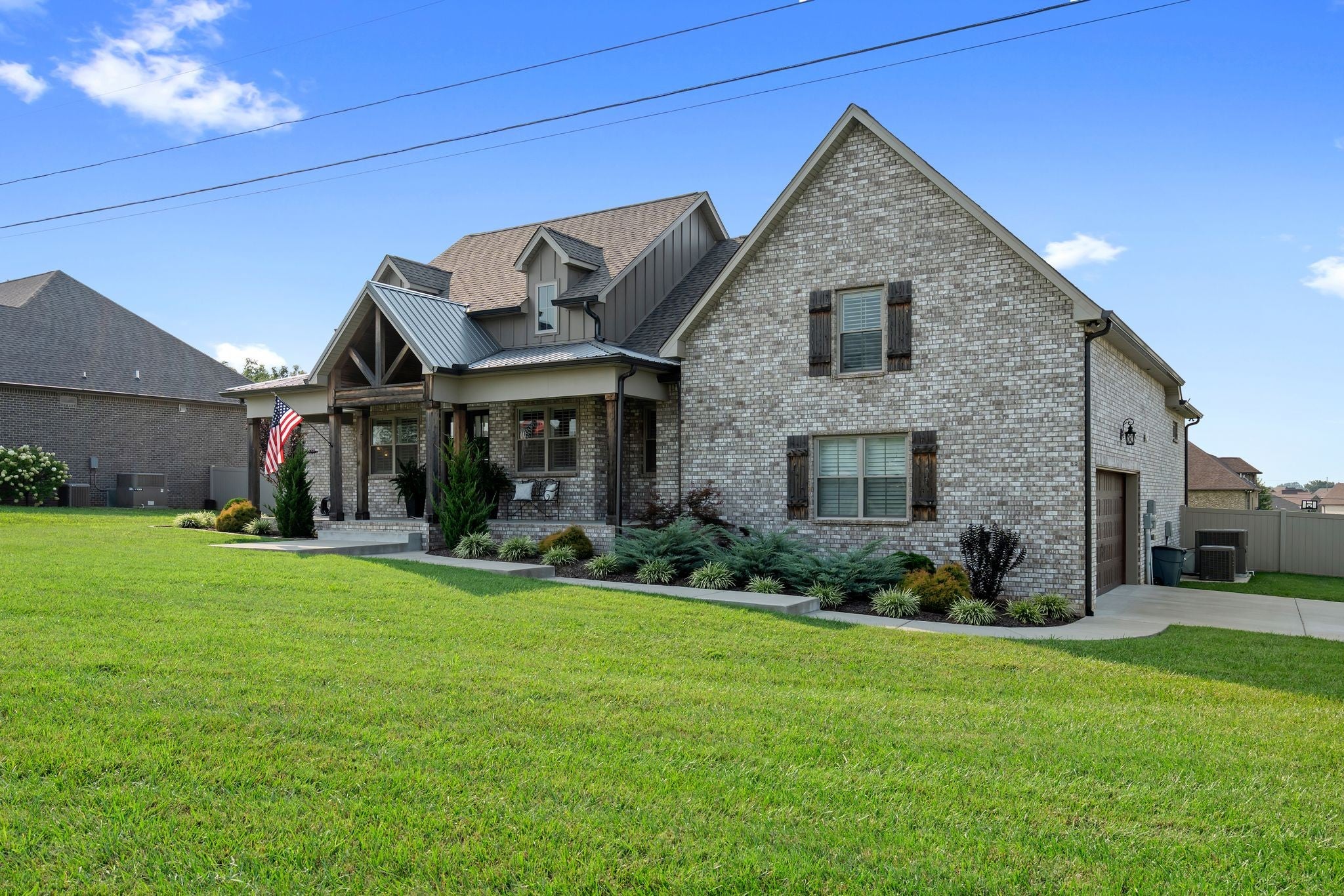 5017 Oxford Ln