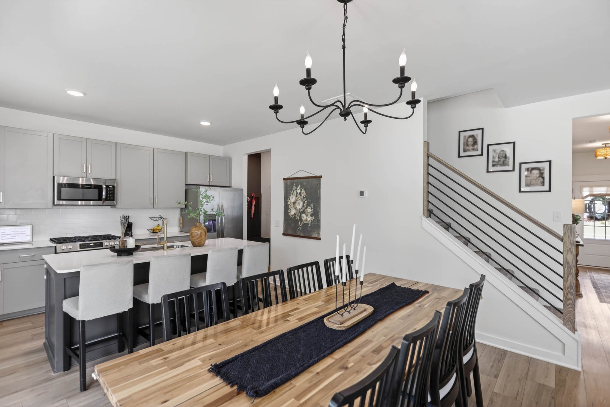 607 Ballard Dr