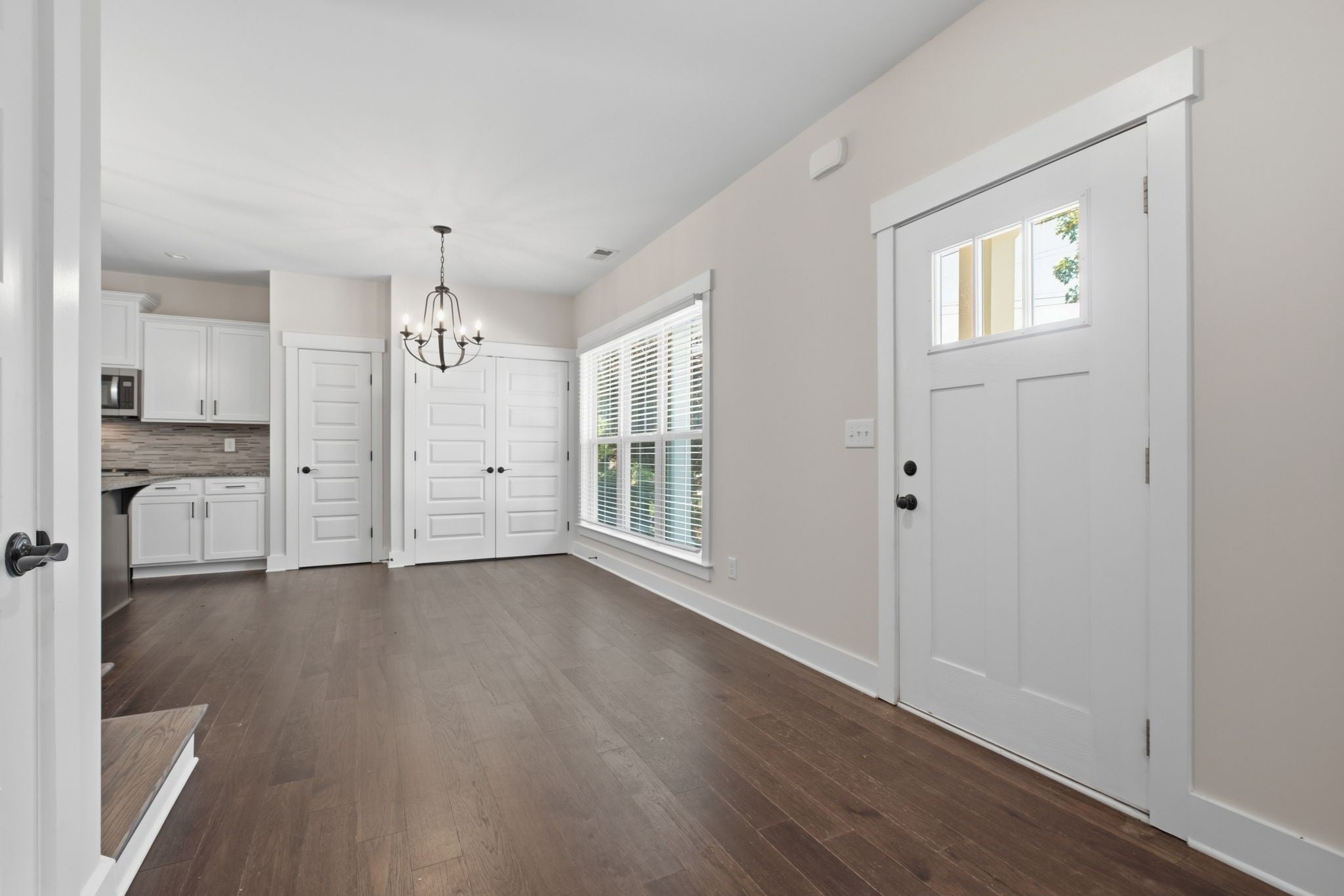 2305 Lacy St