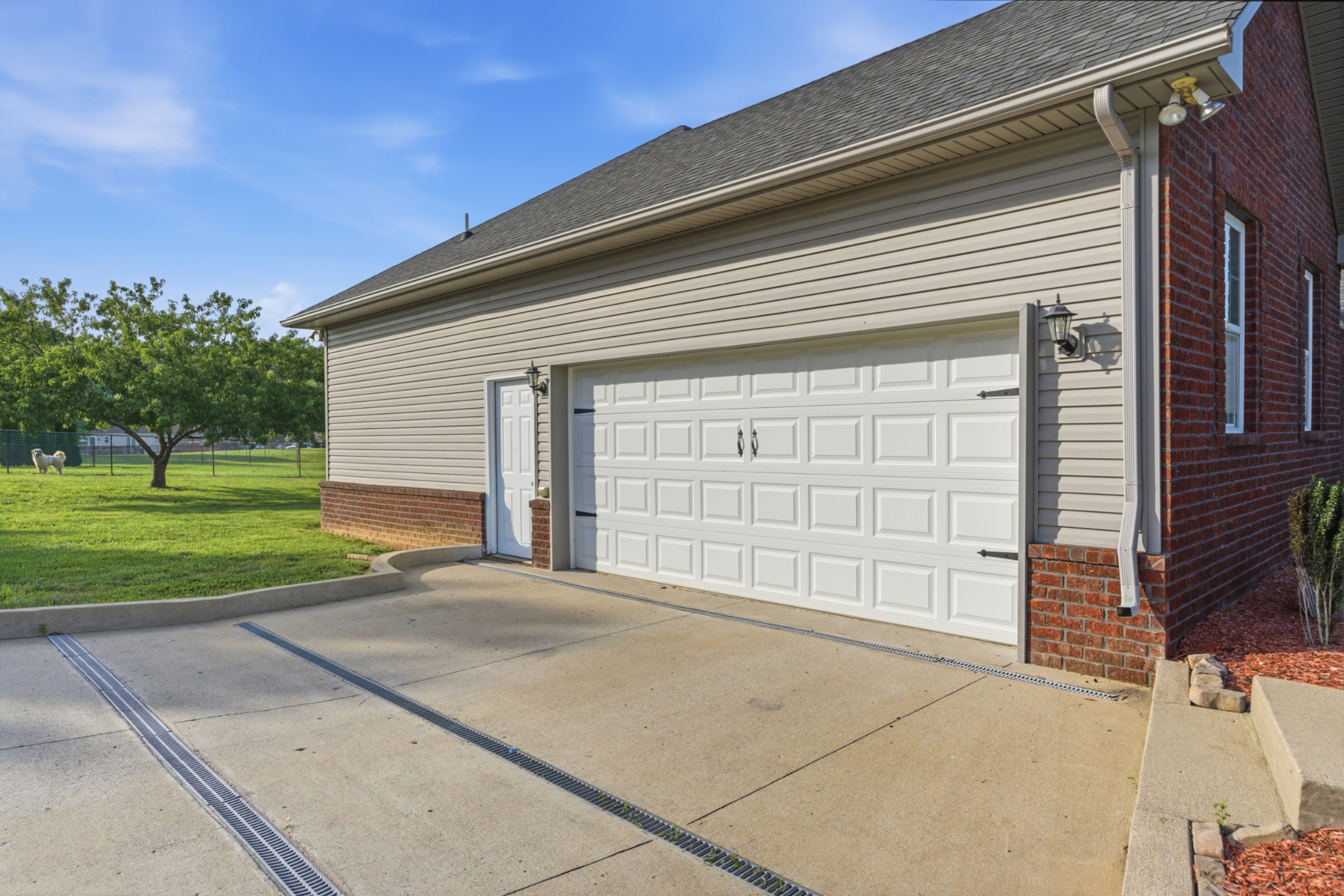 738 Sycamore Dr
