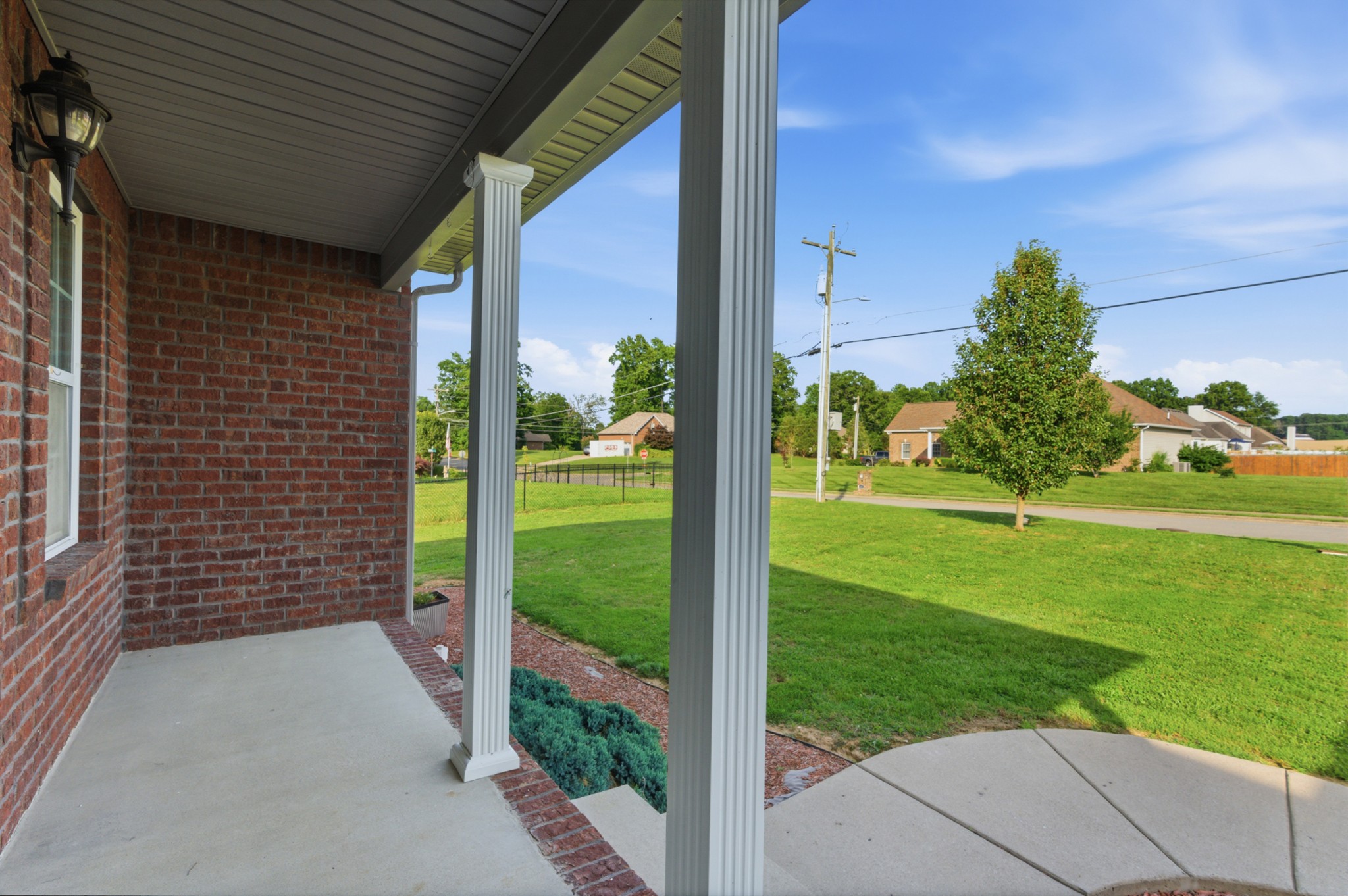 738 Sycamore Dr