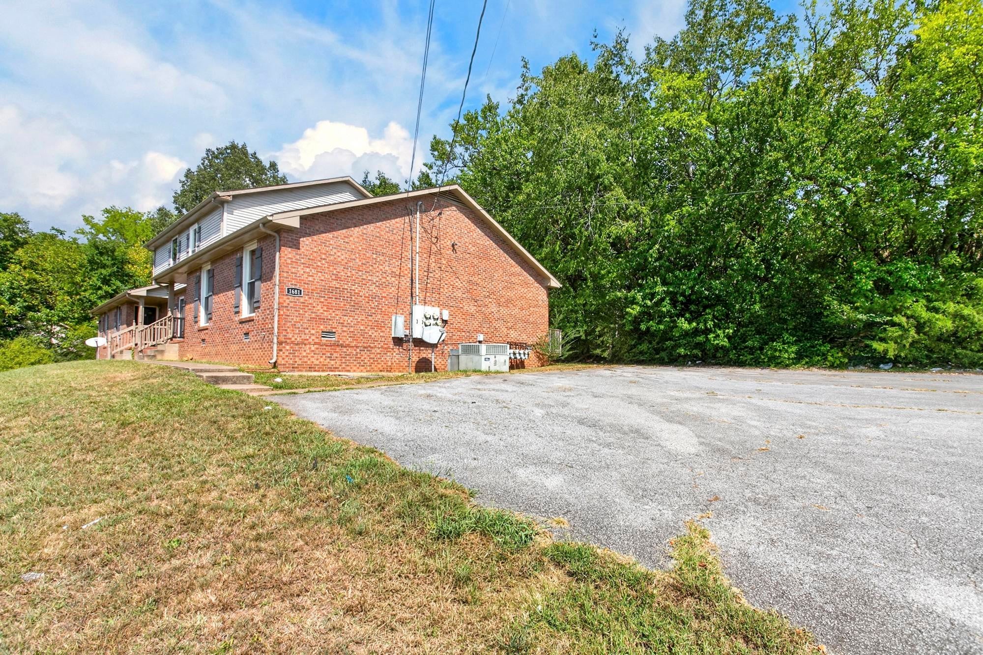 1681 Baltimore Dr