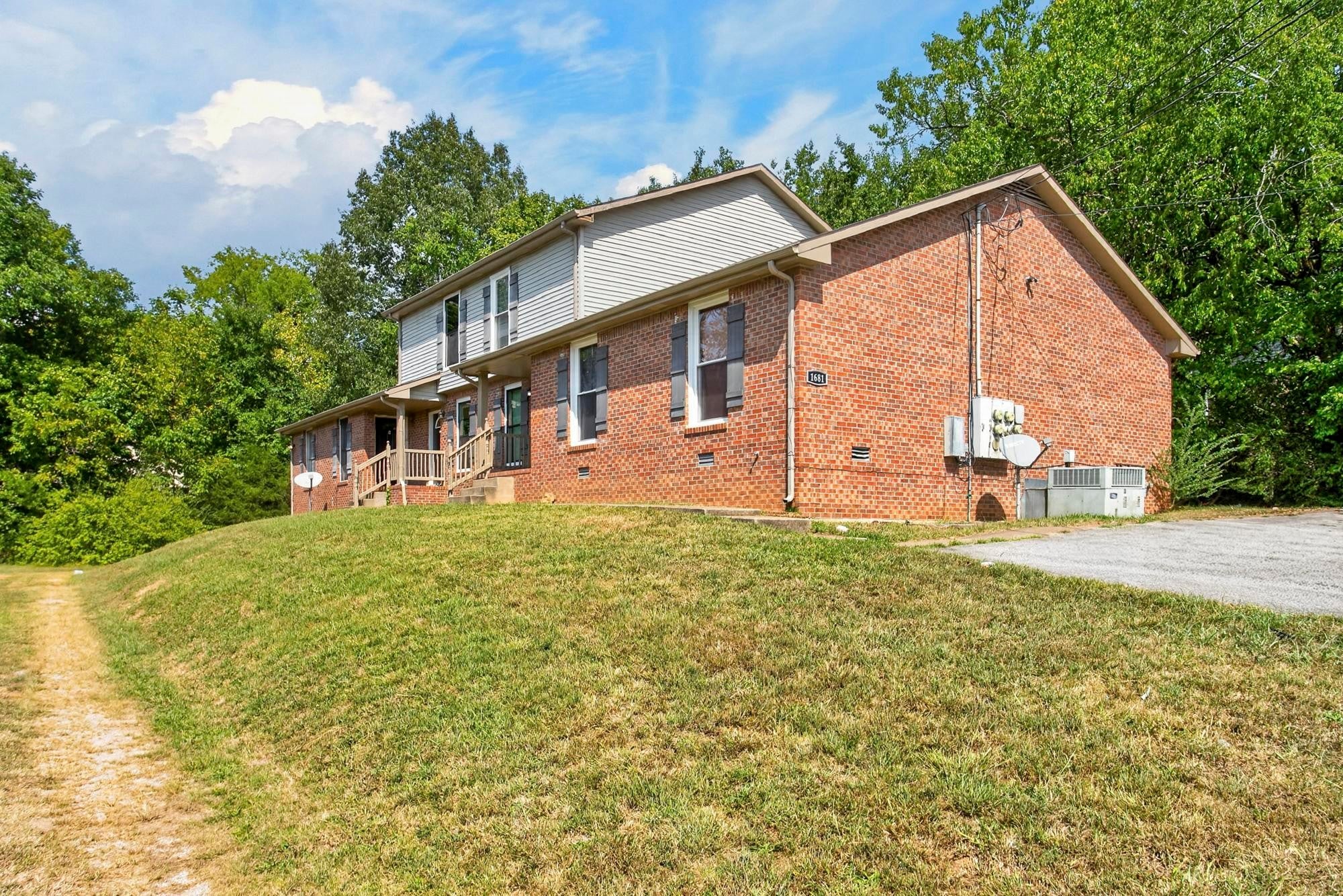 1681 Baltimore Dr