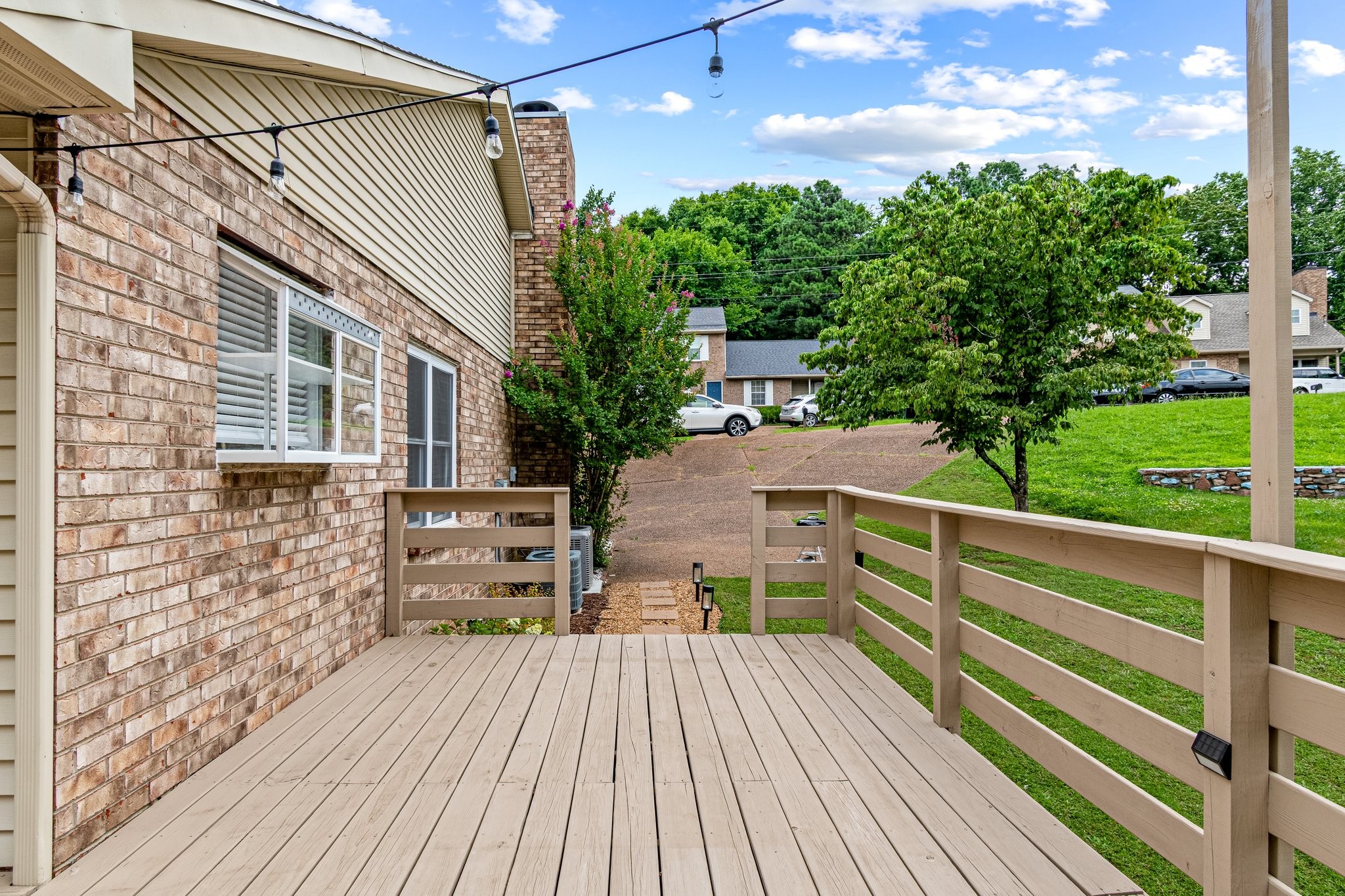 421 Hill Rd