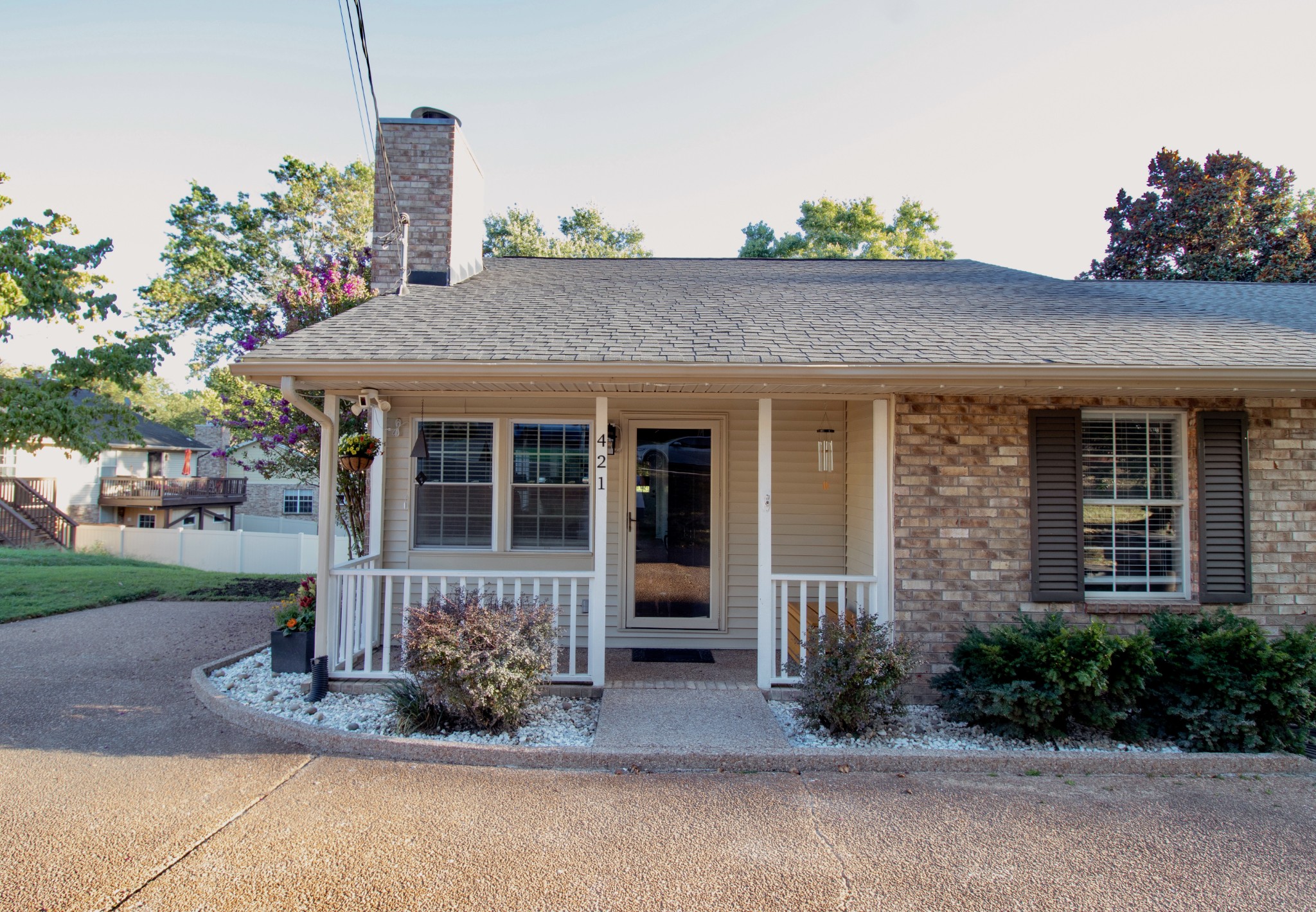 421 Hill Rd