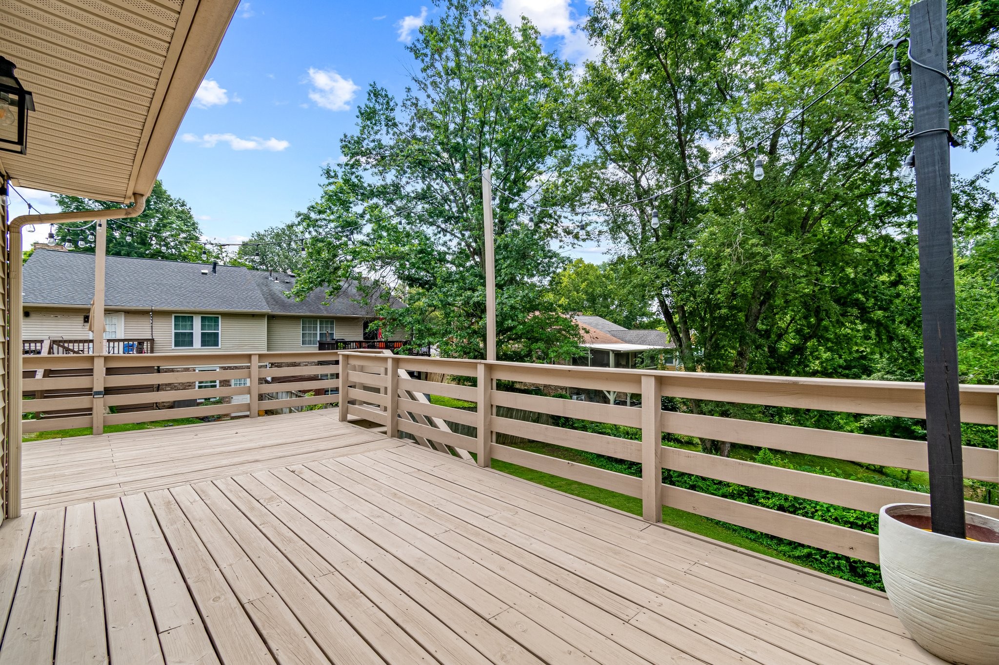421 Hill Rd