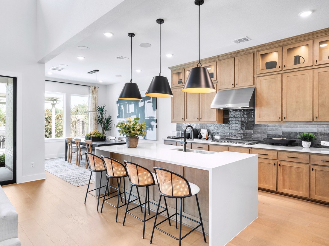 1433 Round Hill Lane