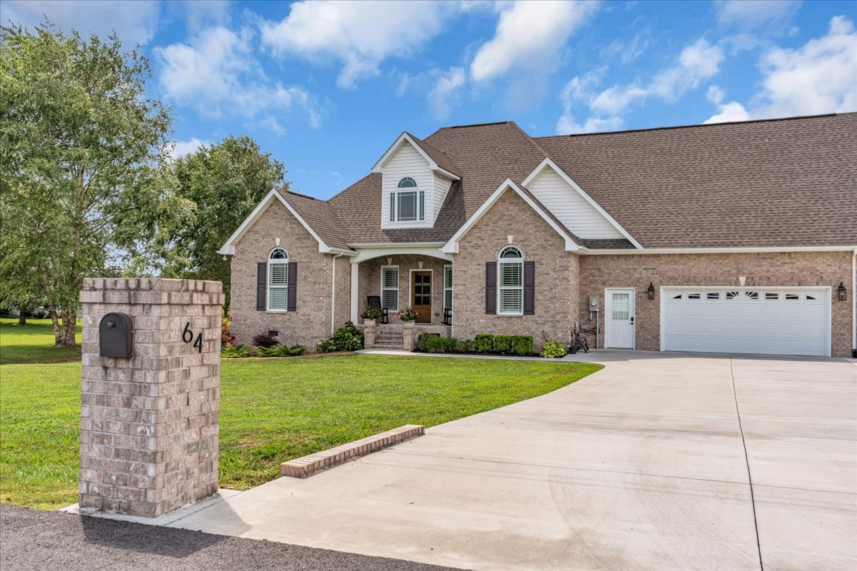 64 Avery Ct