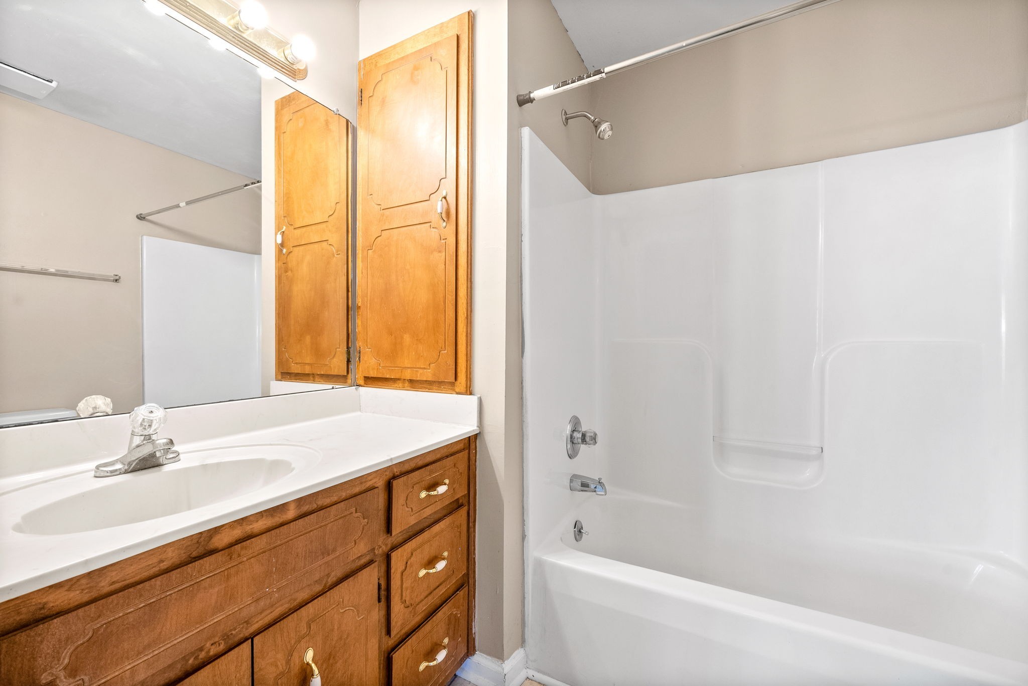 Oak Grove, Kentucky 42262, United States, 3 Bedrooms Bedrooms, ,2 BathroomsBathrooms,Residential,Active,225856