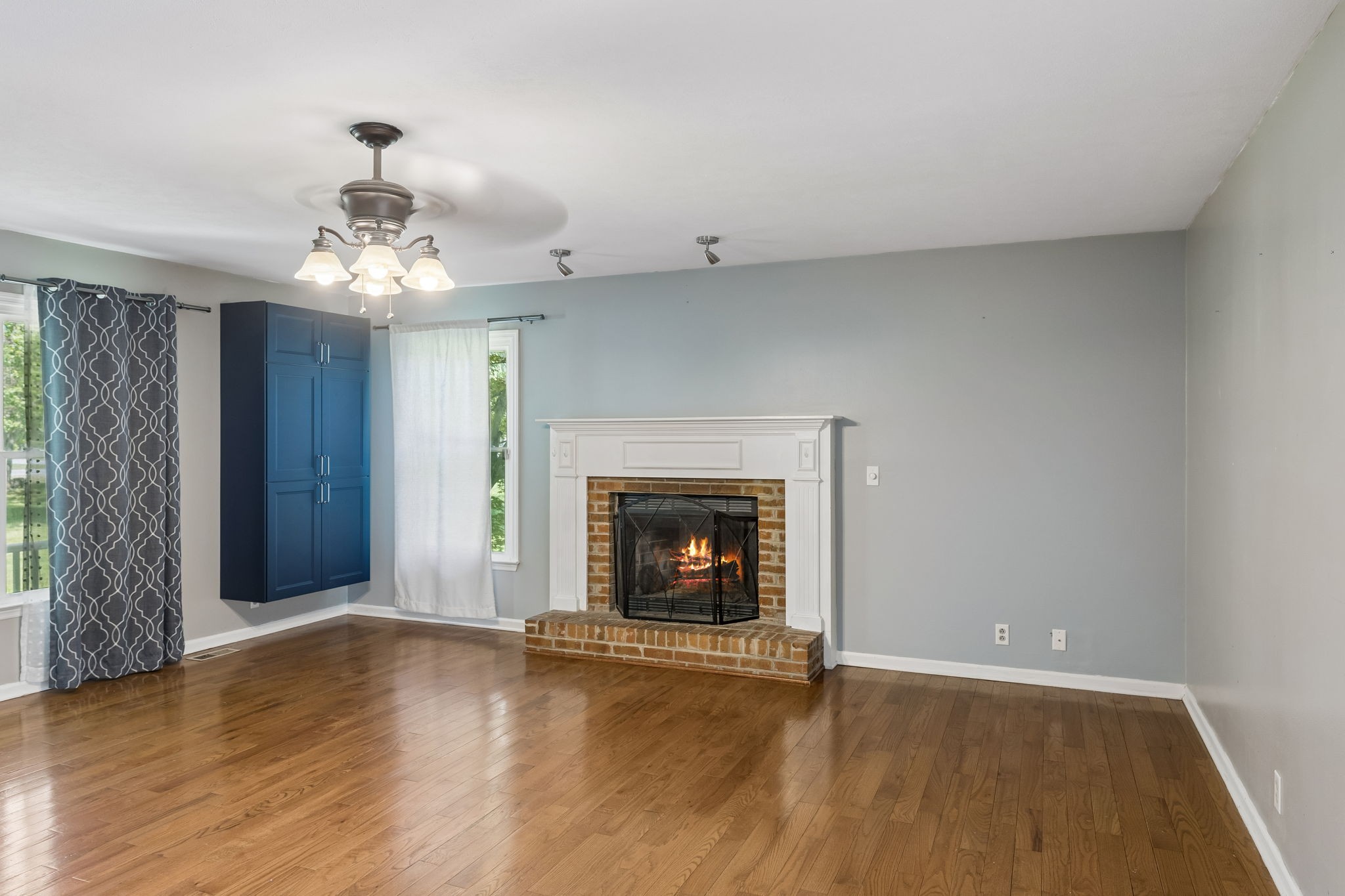 4643 Barfield Crescent Rd