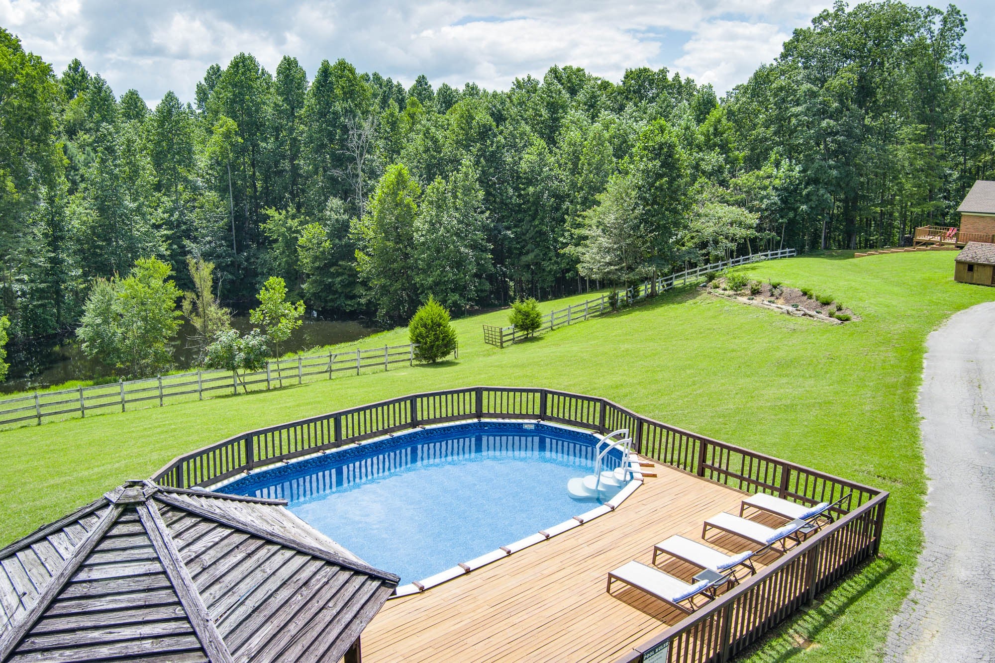 6045 Green Road