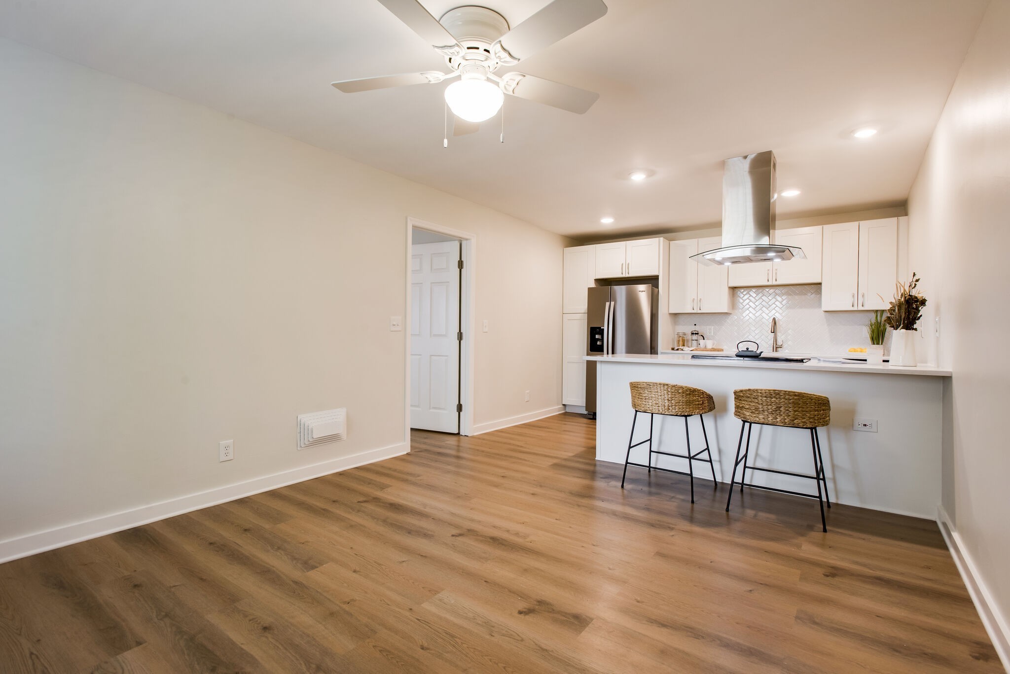 3600 Hillsboro Pike D16
