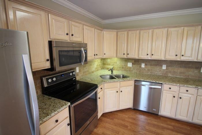 1600 Brentwood Pointe