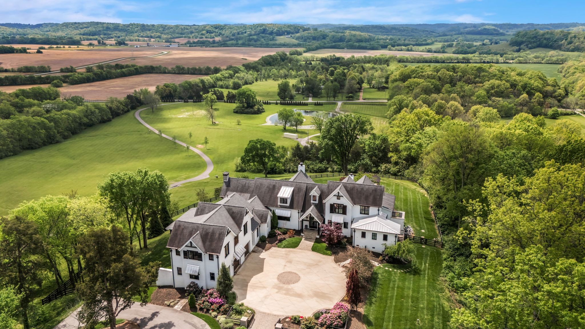 1888 W Harpeth Rd