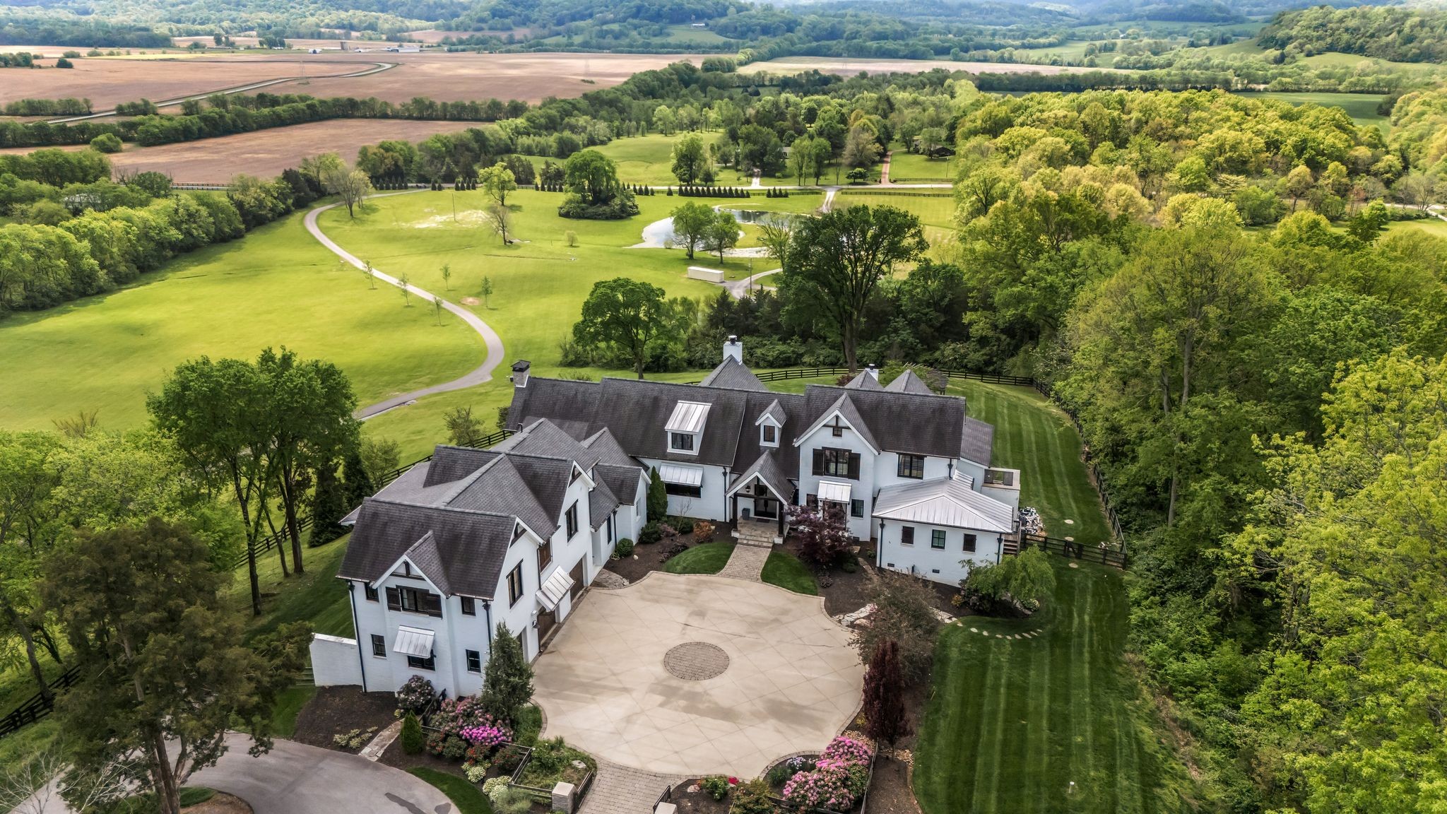 1888 W Harpeth Rd