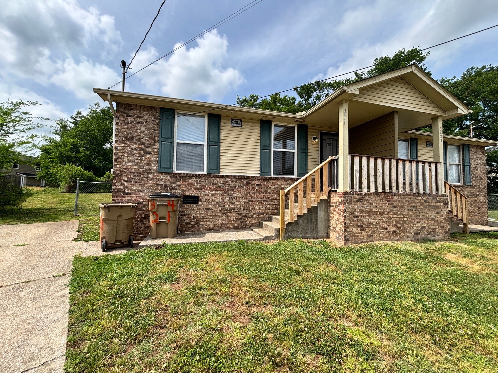 3.0-bed rental at 3421 Meadow Ct