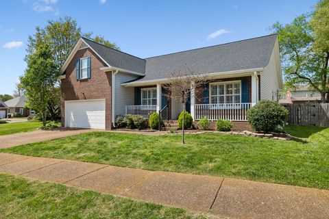 Photo of 355 Cannonade Cir, Franklin, TN 37069 (MLS # 3168399)
