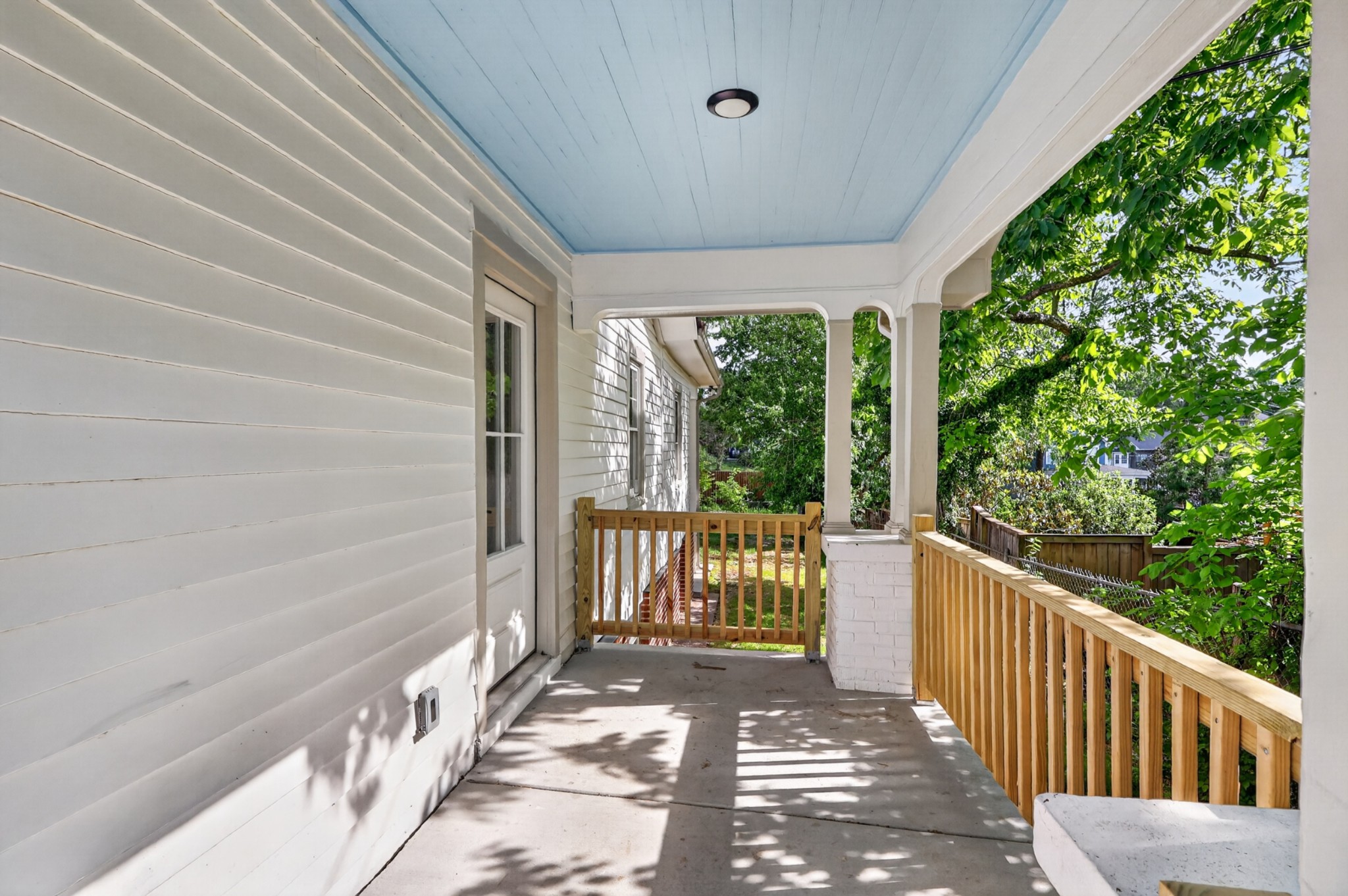 1620 Lillian St