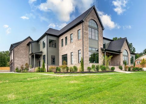 1529 Sam Houston Dr Brentwood TN 37027