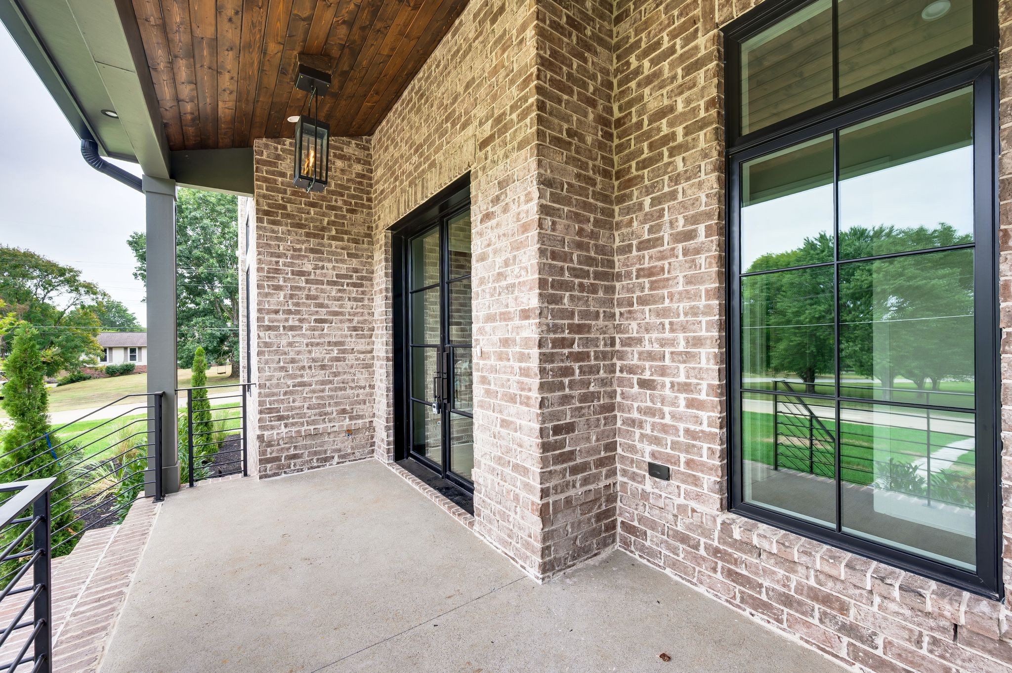 1529 Sam Houston Dr