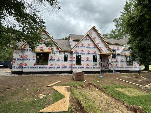 112 Stoneybrook Rd N Columbia TN 38401