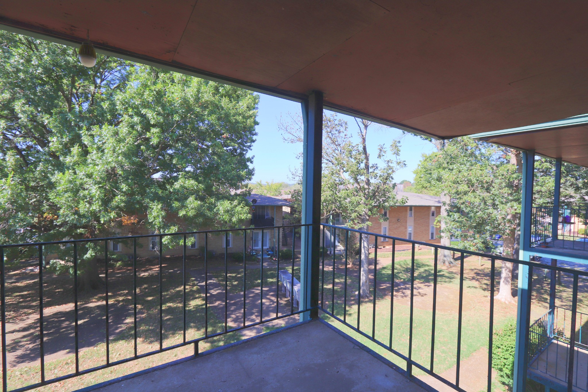 555 N DuPont Ave C58