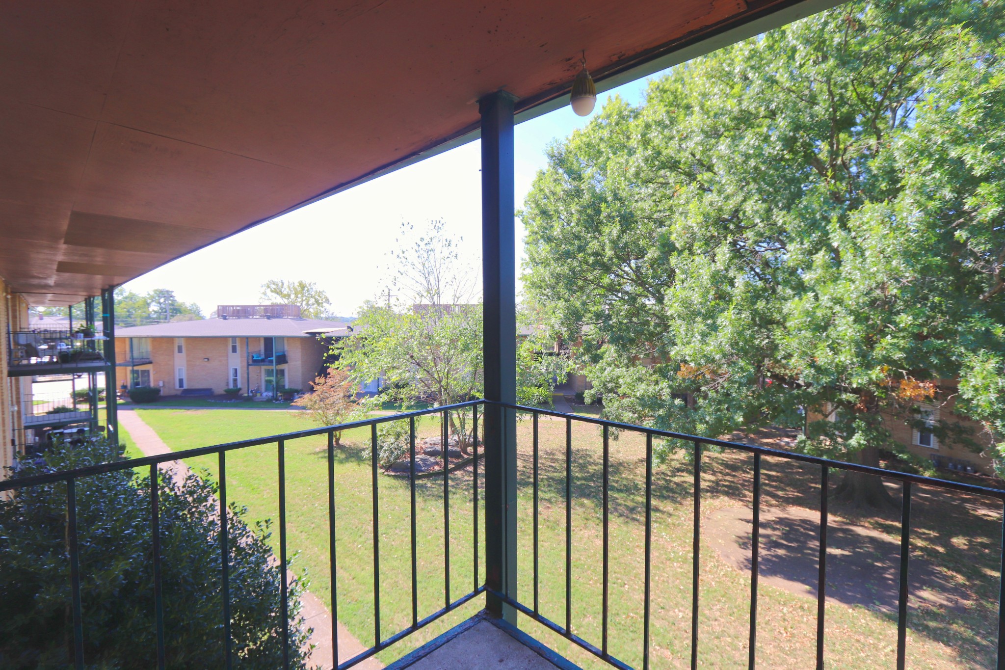 555 N DuPont Ave C58