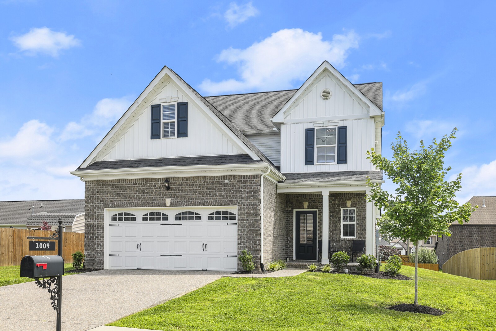 1009 Ellington Dr