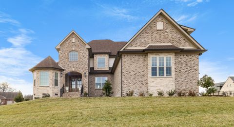 1484 Overlook Pointe Clarksville TN 37043